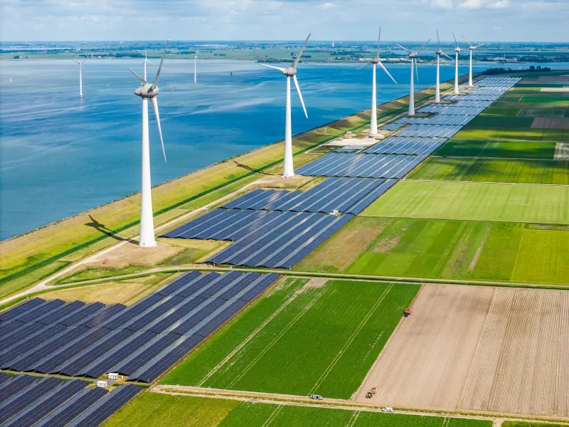 Instalacja energetyczna i jej otoczenie z drona
